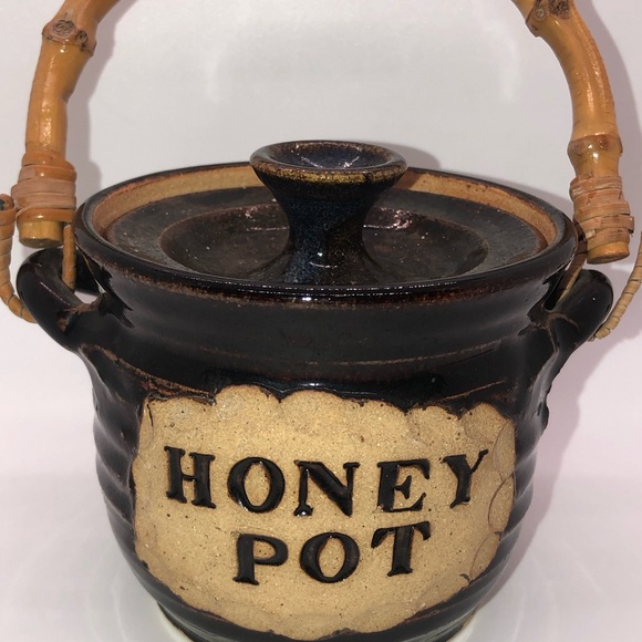 Studio Art Pottery Honey Pot With Lid And Dipper, Bamboo Handle, Signed - Picture 4 of 11